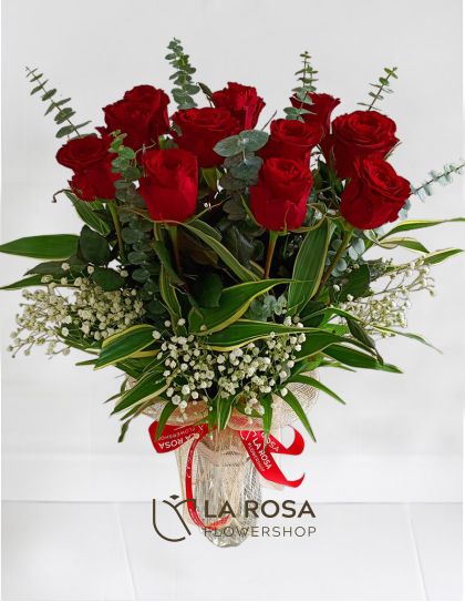 flower delivery - Red Roses in Vase