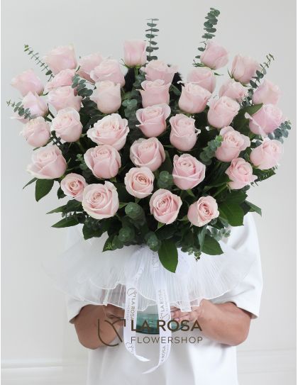 Hannelore - Premium Flower Delivery by LaRosa Flower Shop Quezon City