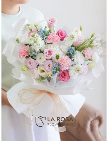 Lovely Bliss - Mixed Flowers Arrangement by La Rosa Flowershop