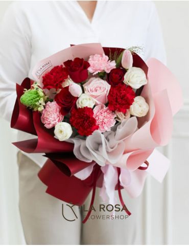 Cupid's Blossom - Mixed Flowers Arrangement by La Rosa Flowershop