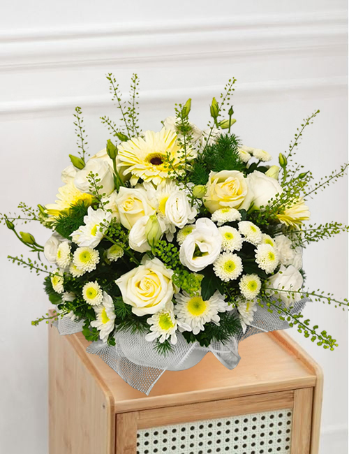 Graceful White Blooms Basket Graceful White Blooms Basket