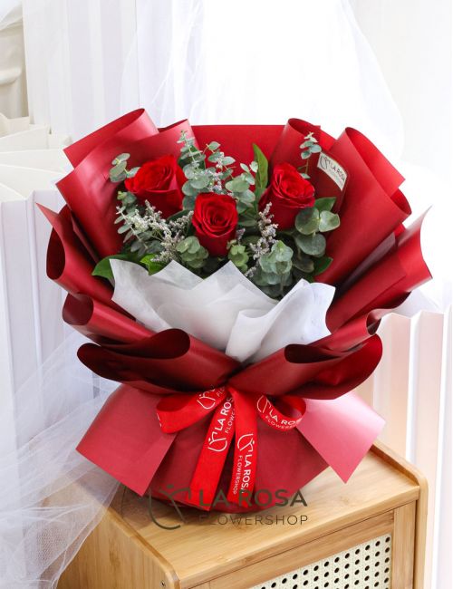 Tres Rosa (Red) Tres Rosa (Red)