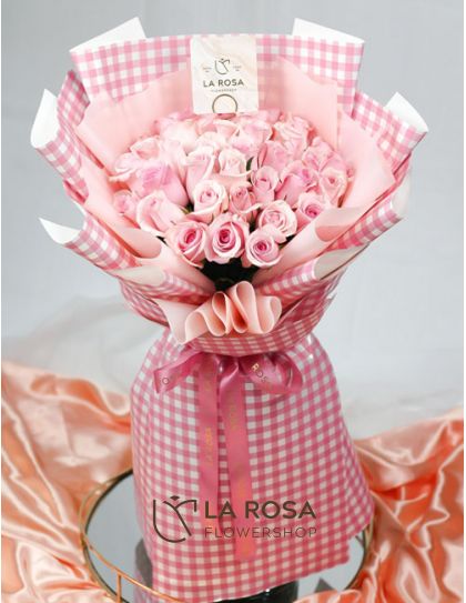 Anna - Pink Roses Delivery by LaRosa Flower Shop Quezon City