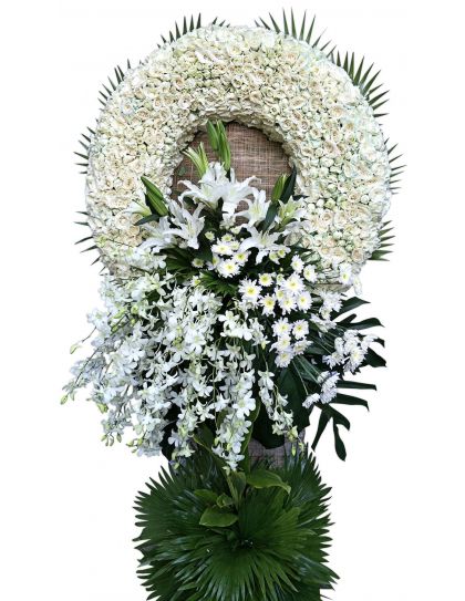 Flower Wreath 08 Funeral Flowers Philippines - White Rose Sympathy Wreath - Funeral Flower Delivery