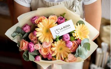 5 Reasons Why La Rosa Flower Shop is the Ideal Choice for Flower Delivery