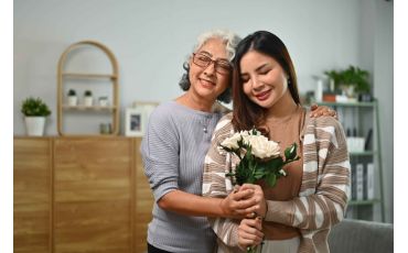 Best Flower Arrangement To Buy This Mother's Day By La Rosa Flowershop