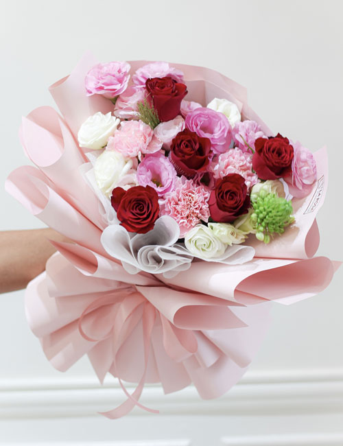 Classic Romance anniversary flower bouquet in Makati