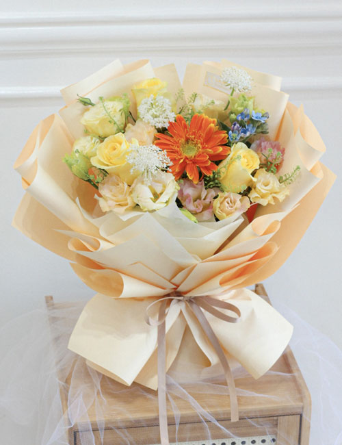 Elegant christmas flower arrangements in the Philippines