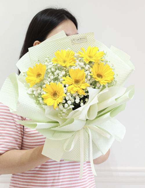 Affordable gerberas as flower tributes for loved ones in the philippines