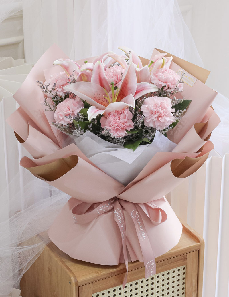 Bella by La Rosa Flower Shop