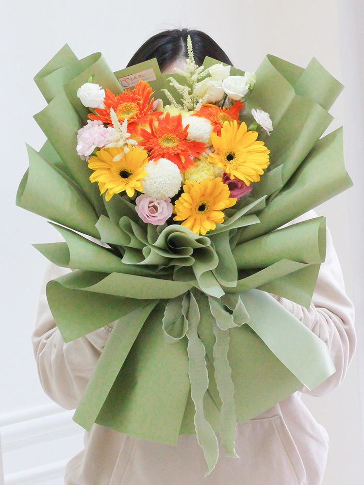 Solange by La Rosa Flower Shop