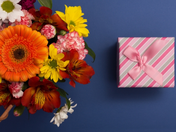 flowers with gift by La Rosa Flower Shop fathers day flowers Philippines